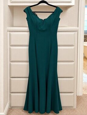 vince camuto emerald green dress | Dresses | Maxi Vince Camino Black Dress With Jacket Size:24 AUS FULL-SKIRT Velvet gown Ornate jacquard adds an